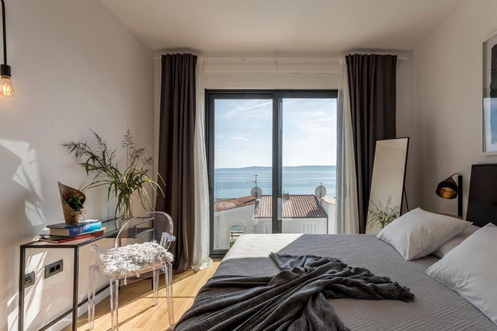 Holiday Home Lolina,Sea On A Palm! Heated Pool Trogir Exterior photo